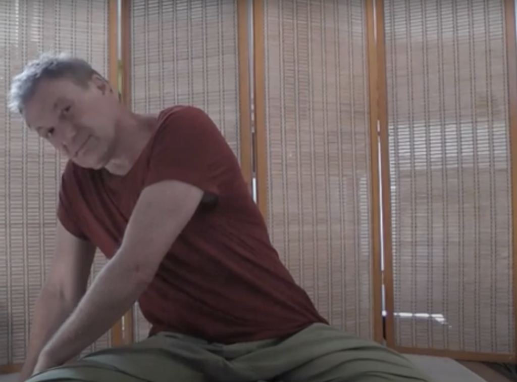 Meditatives Dehnen - Raum erkunden
